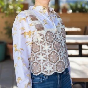 Rebellion Cream and Brown Crochet Daisy Floral Top Vest Boho Cottagecore Small